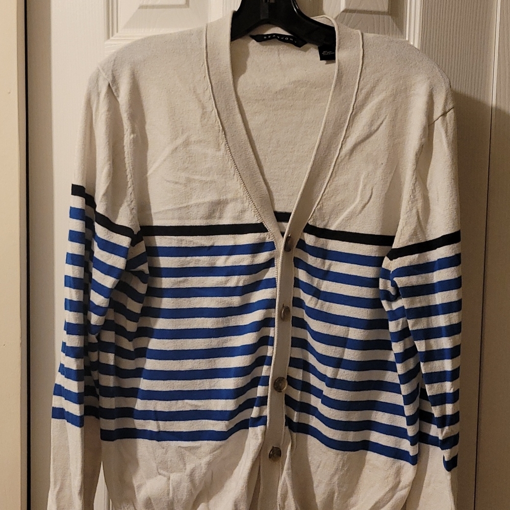 Cardigan sweater